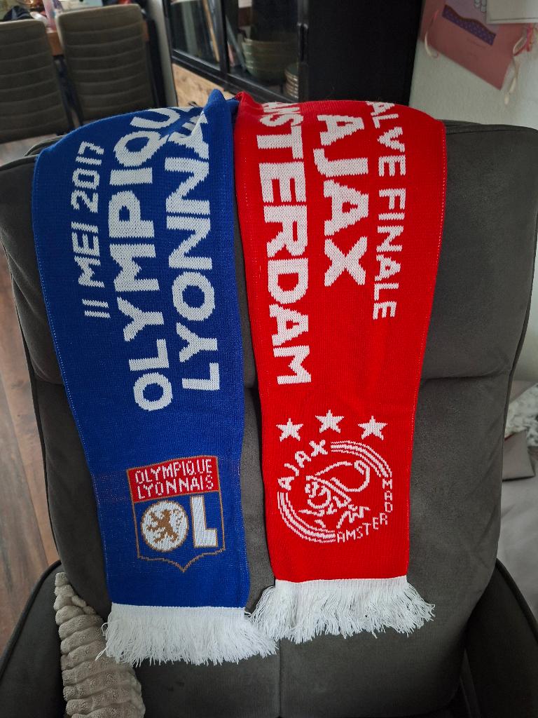 Ajax sjaal collectes item, Verzamelen, Sportartikelen en Voetbal, Ophalen of Verzenden, Zo goed als nieuw, Ajax, Vaantje of Sjaal