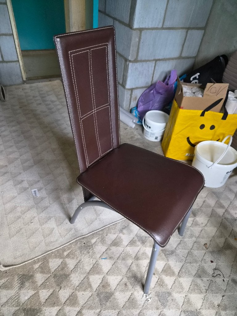 6 als nieuwe eethoek stoelen, Ophalen, Kunststof, Bruin, Zo goed als nieuw