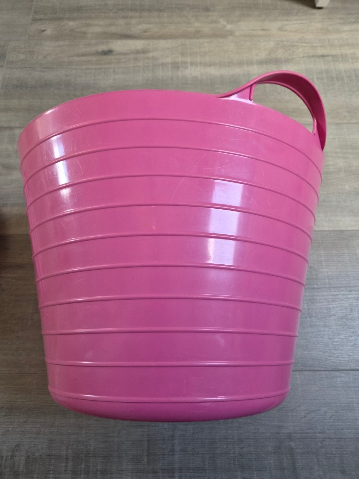 Roze flexibele emmer / opbergton met handgrepen, Ophalen, Gebruikt, Kunststof, Met handgreep