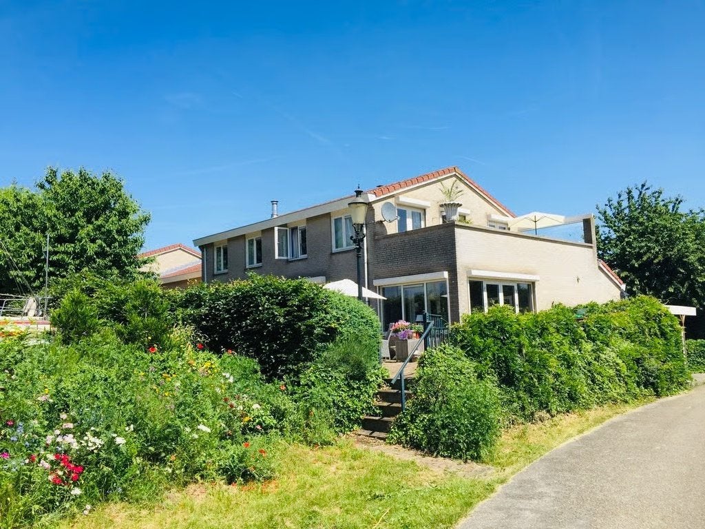 Royaal familiehuis (5 slaapkamers) in watersportgebied!, Huizen en Kamers, Recreatiewoningen te koop, Gelderland, Villa, 5 slaapkamers