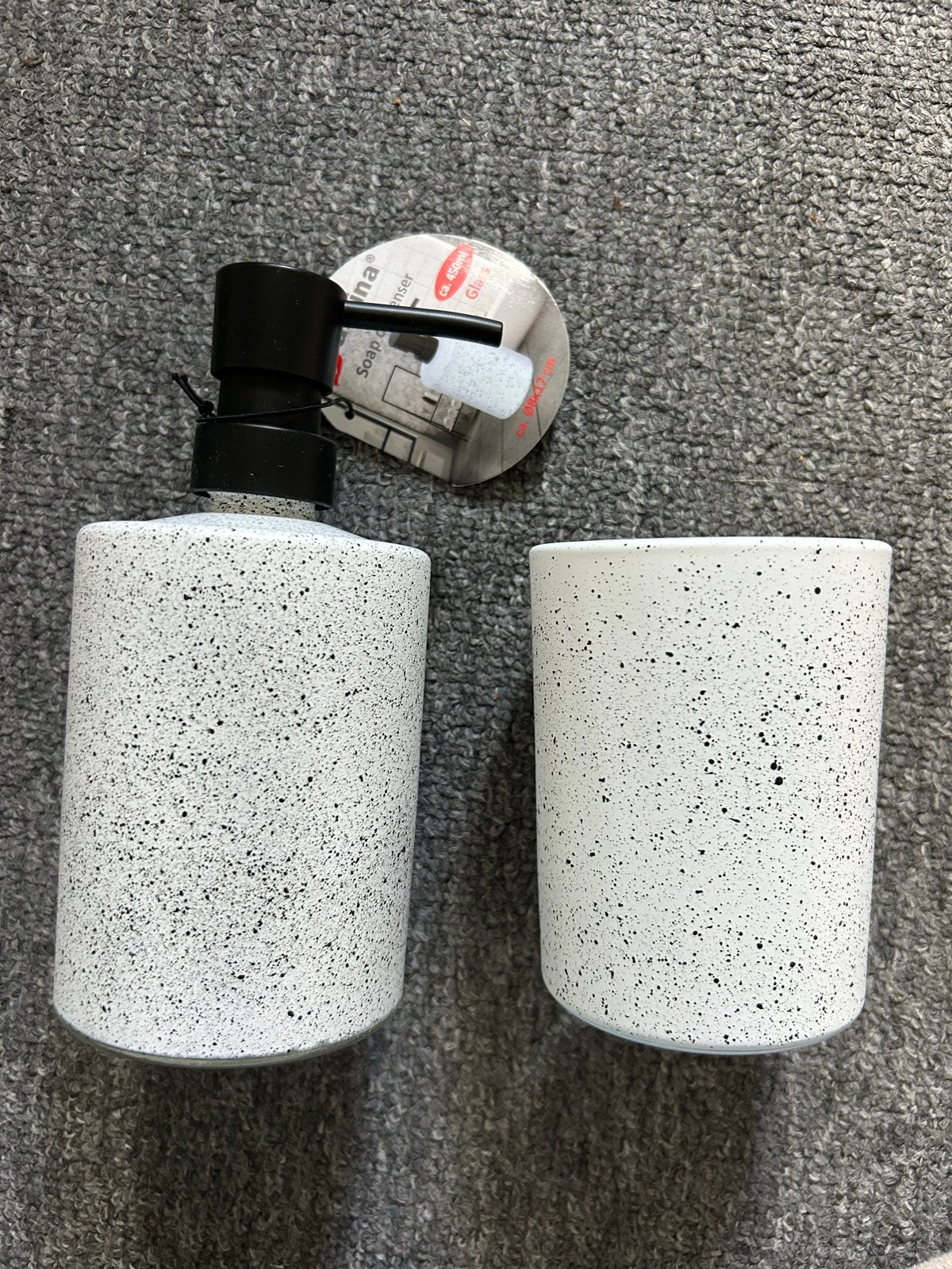 Zeepdispenser en beker set - Alpina, Huis en Inrichting, Nieuw, Wit, Overige merken, Zeepdispenser/zeepbakje