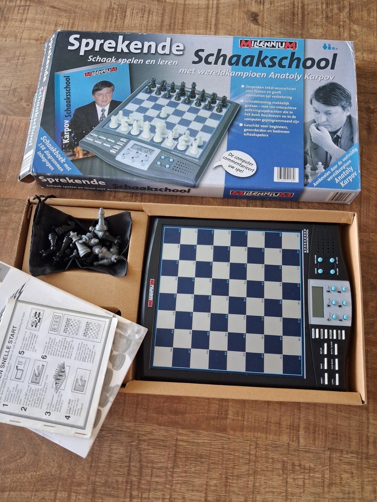 Millennium Spreekende Schaakschool met Anatoly Karpov, Ophalen