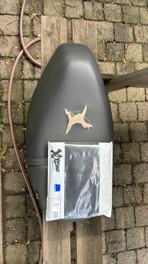 Piaggio zip zadel met zadelhoes, Motoren, Ophalen of Verzenden