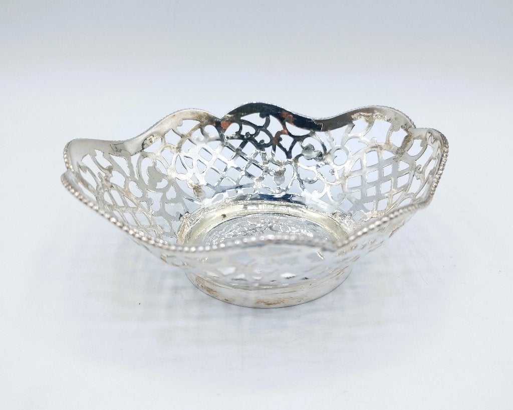 Zilveren bonbonmandje, F.J. Ritsema, Haren, 2002, Verzenden