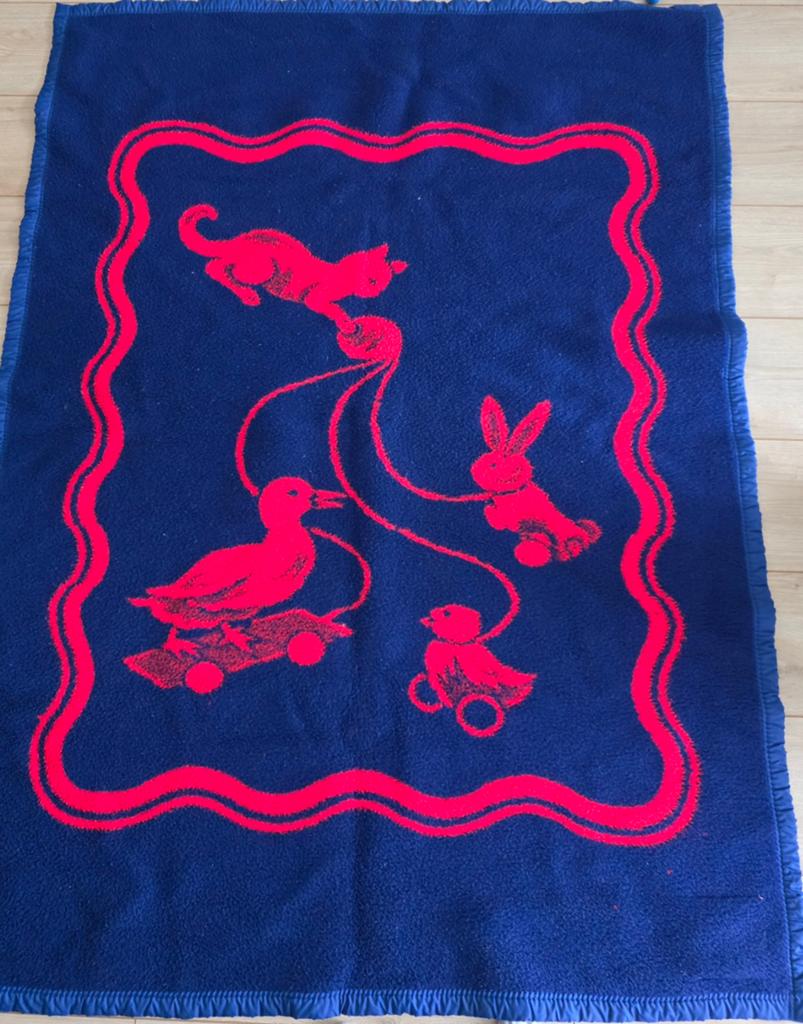 Vintage LS Deken met Dierenprint - Rood/Blauw, Ophalen, Gebruikt, 85 tot 100 cm, Deken