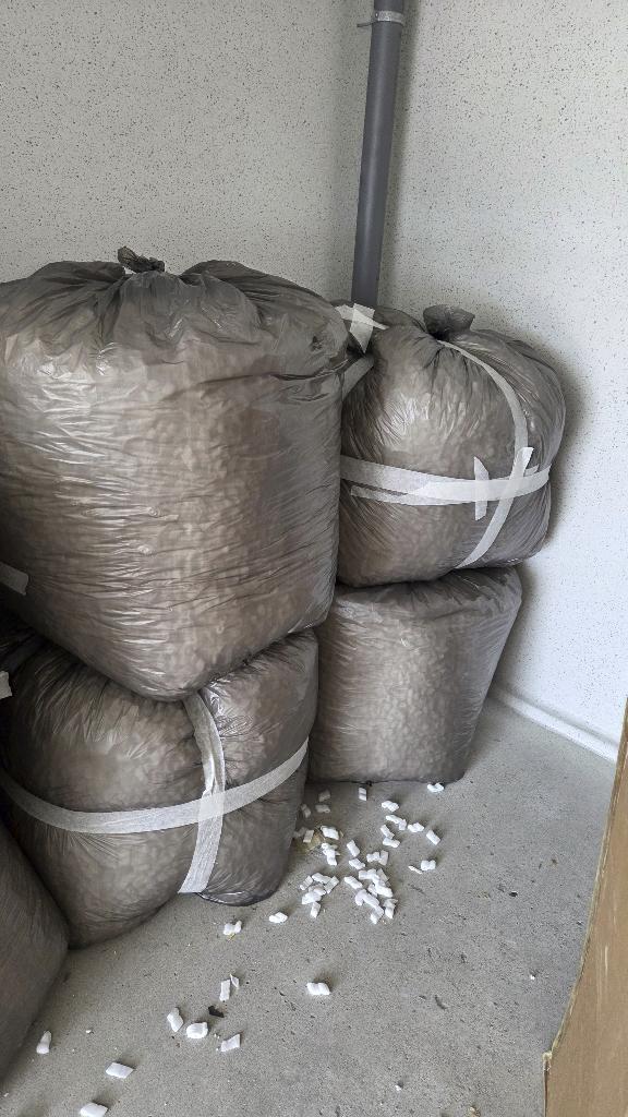 4 zakken opvulchips, Ophalen, Doos, 100 cm of meer, 60 cm of meer