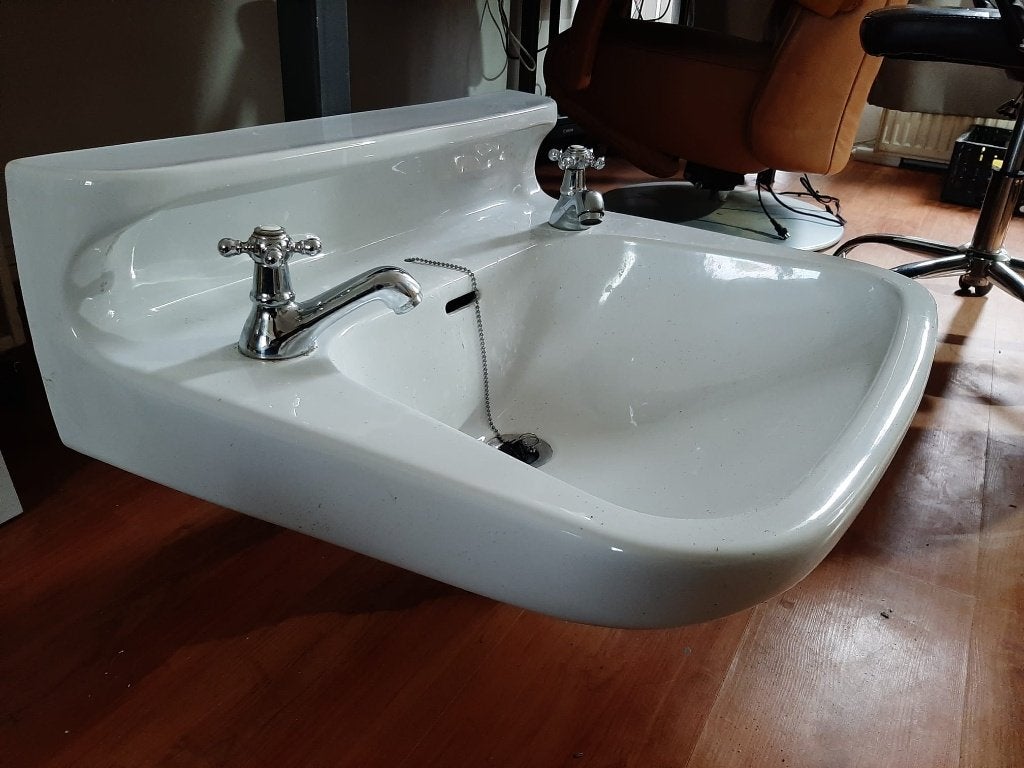 Oude wasbak, in hele mooie staat incl kranen, Ophalen, Gebruikt, Chroom, Wastafel