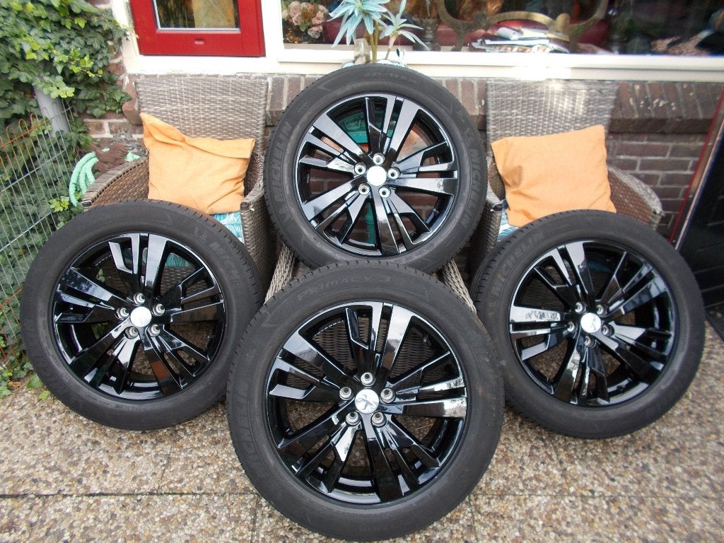 PEUGEOT 18 INCH HOOGGLANS VELGEN MET ZOMERBANDEN, Ophalen, 18 inch, Banden en Velgen, Zomerbanden