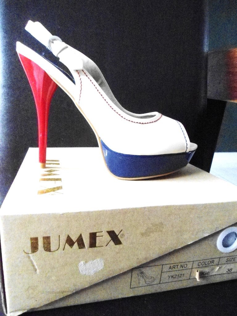 Nieuwe open lak pump met stilettohak en plateauzool mt 38, Ophalen, Pumps, Beige, Nieuw