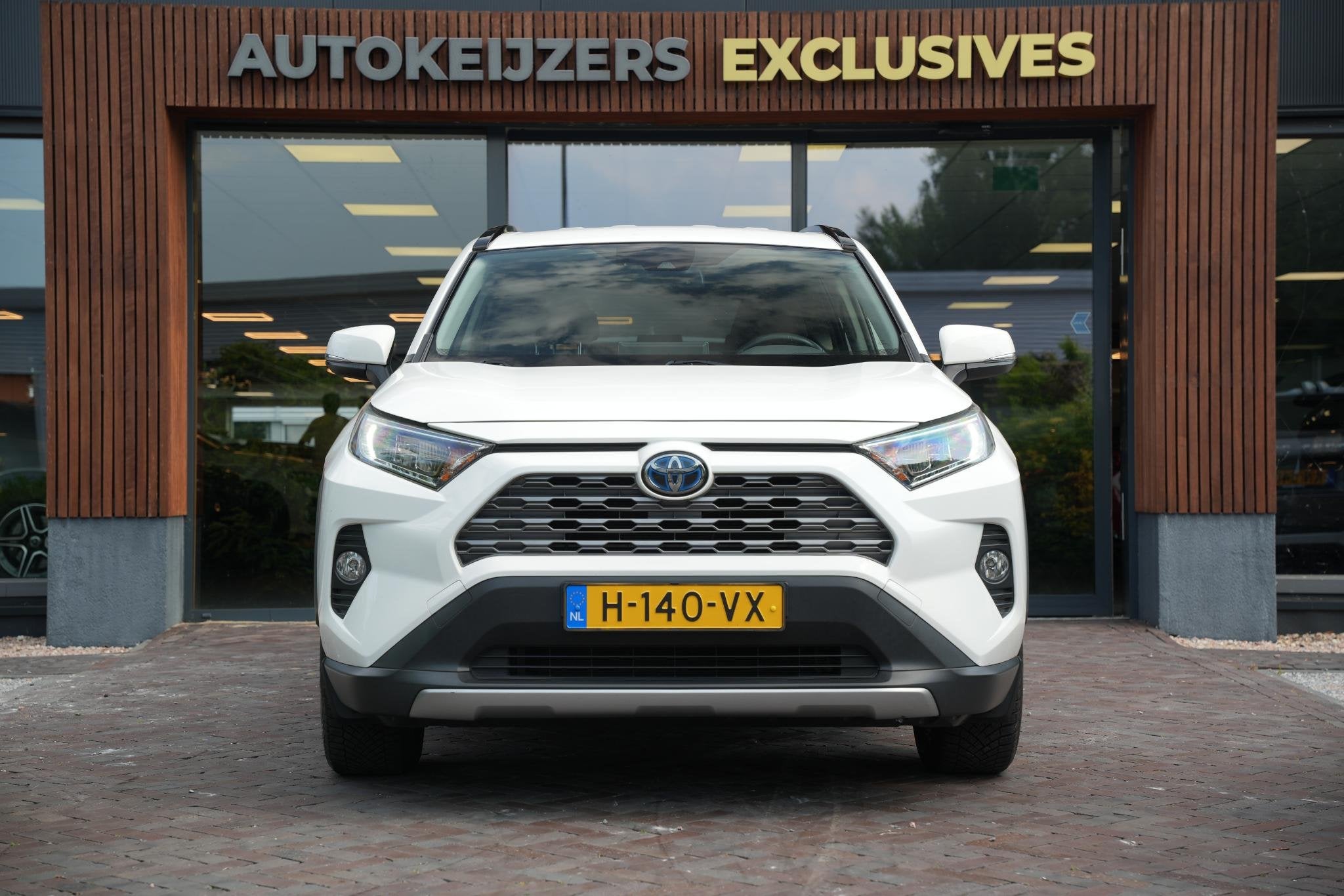 Foto 3 van Toyota RAV4 2.5 Hybrid AWD Business Intro
