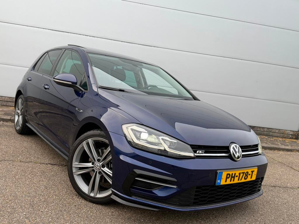 Volkswagen Golf 2.0 TDI 150PK R-LINE (bj 2017) DSG|PANO|VIRT, Auto's, Gebruikt, Euro 6, 4 cilinders, Blauw