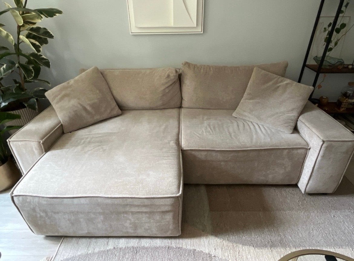 Comfortabele (slaap) hoekbank met opbergruimte, Beige stof, Ophalen, 250 tot 300 cm, Gebruikt, 125 tot 150 cm
