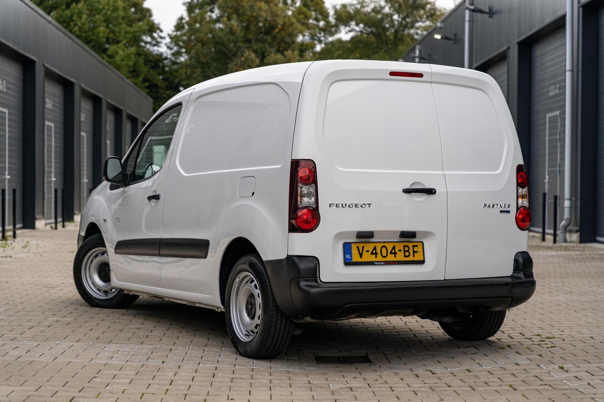 Peugeot Partner 1.6 BlueHDi *Euro6* Airco* Cruise* Nw APK*, Auto's, Parkeersensor, Stof, 4 cilinders, Wit