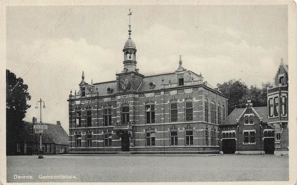 703-377-035 Deurne Gemeentehuis, Verzenden, Voor 1920, Noord-Brabant