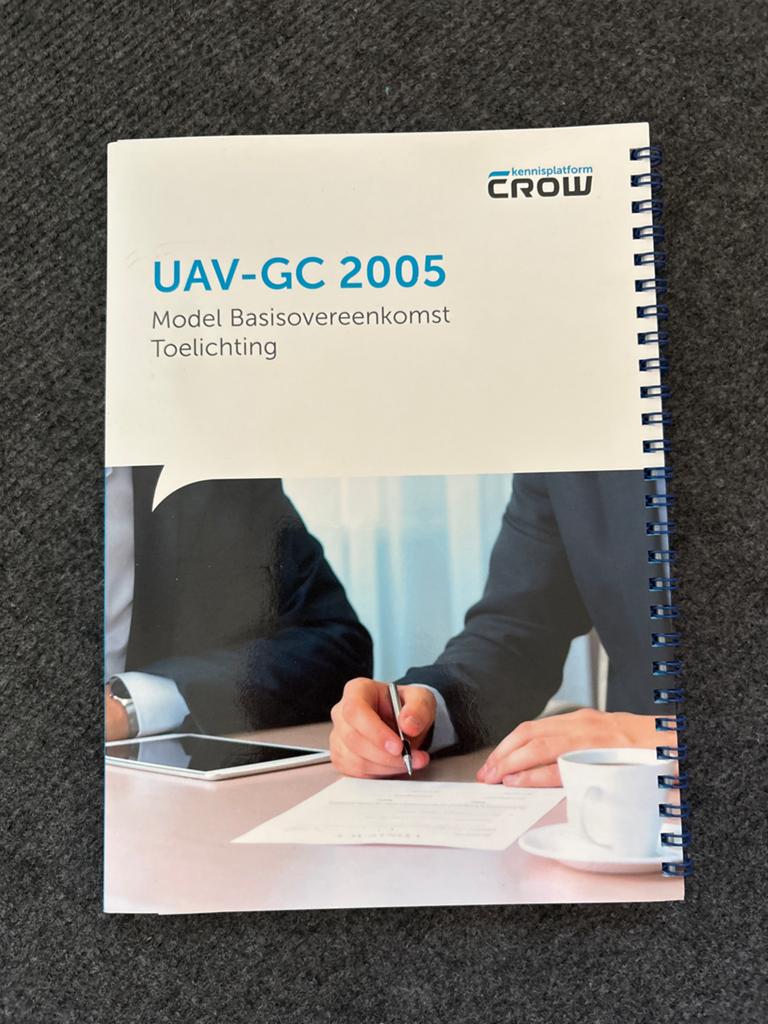 UAV-GC 2005 Model Basisovereenkomst Toelichting CROW, Boeken, Studieboeken en Cursussen, Ophalen of Verzenden, Gamma, Zo goed als nieuw