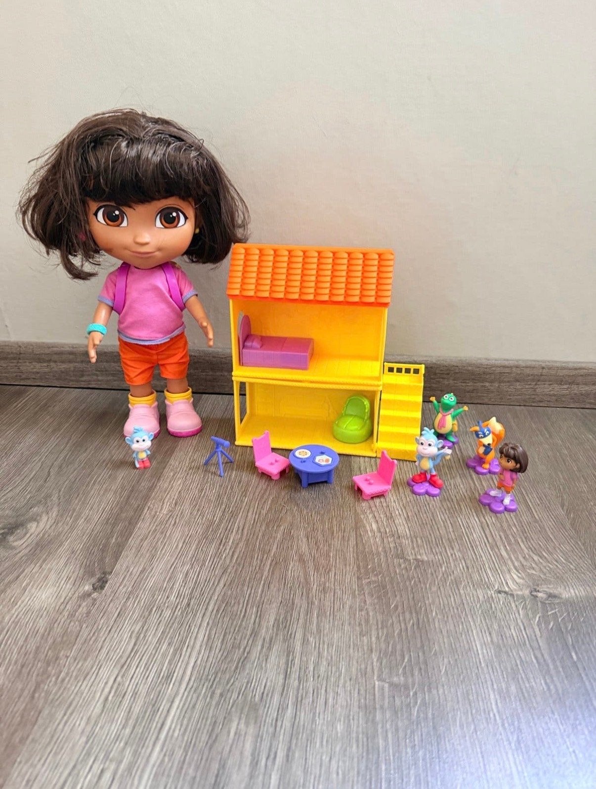Dora Speelset: Huisje met Dora pop en figuren, Ophalen, Gebruikt, Overige typen