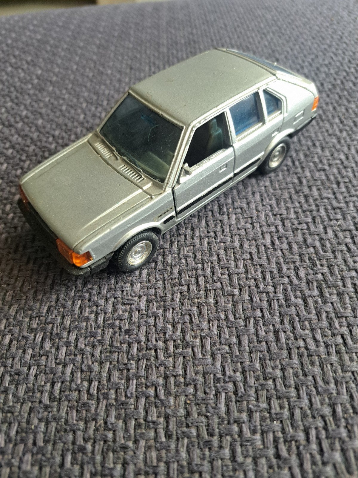 Clover toys model hyundai pony, Hobby en Vrije tijd, Modelauto's | 1:43, Overige merken, Gebruikt, Auto, Clover toys