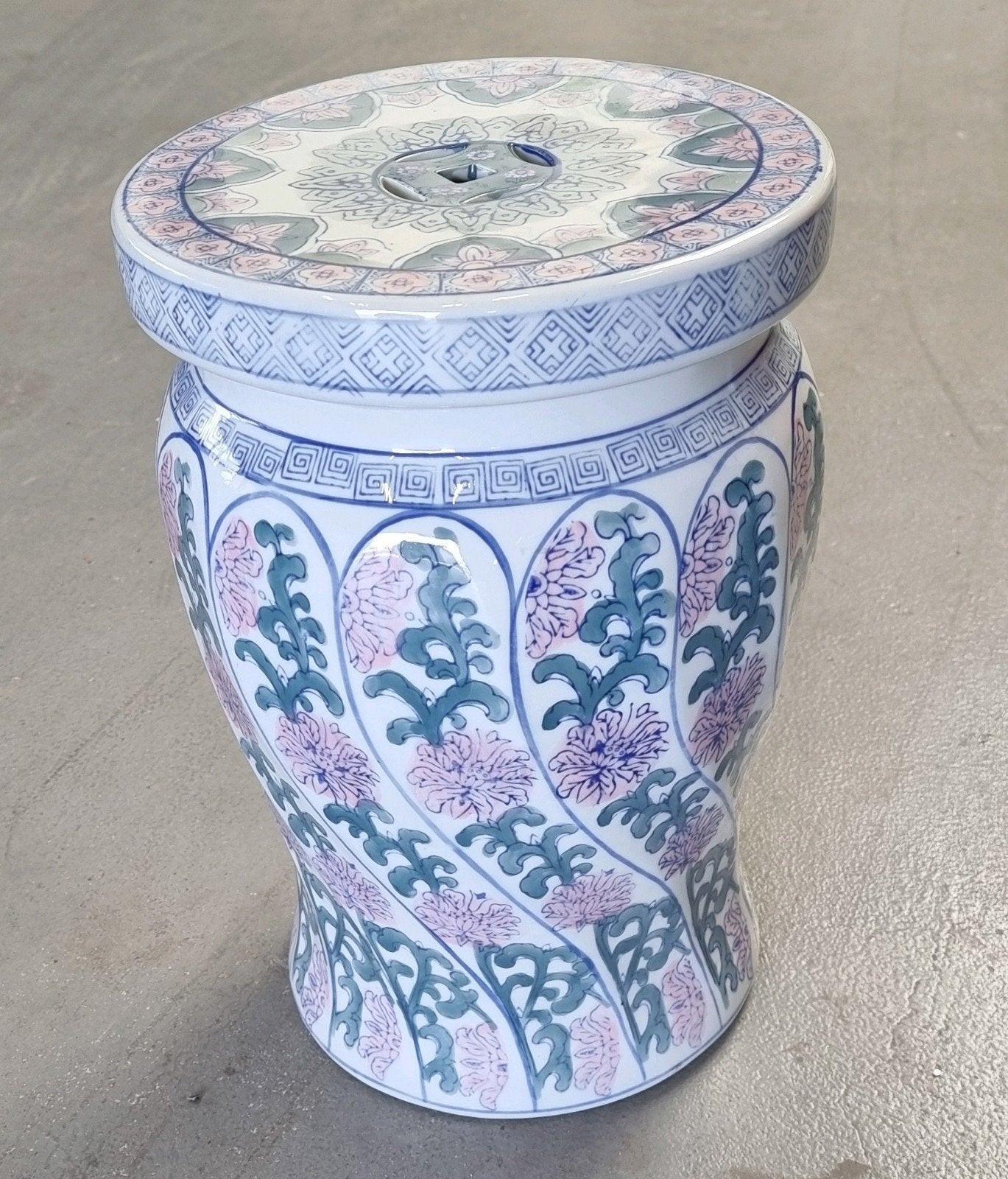 Chinees lotus krukje van ketamiek., Ophalen, Zo goed als nieuw, Overige materialen