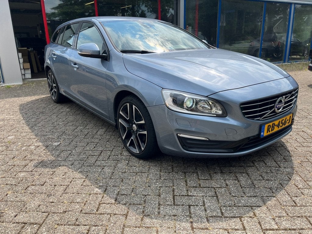Volvo V60 2.0 D4 Polar+ Dynamic, Auto's, Volvo, 1969 cc, 23 km/l, Diesel, 168 €/maand