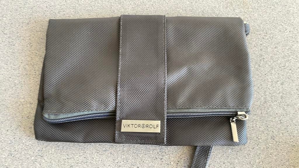 Viktor & Rolf toilettas grijs etui, Ophalen of Verzenden, Zo goed als nieuw, Grijs