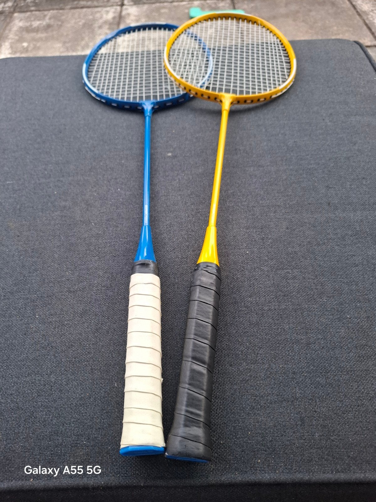 2 Perfly Badminton Rackets BR 100 - Blauw en Geel, Ophalen of Verzenden, Niet bekend, Niet bekend, Gebruikt