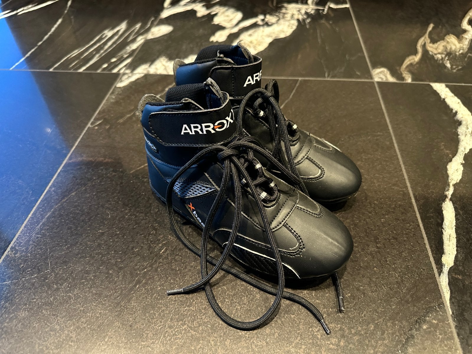 Arroxx Xbase Kinder Kart Schoenen 34, Ophalen, Zo goed als nieuw, Kleding of Schoenen