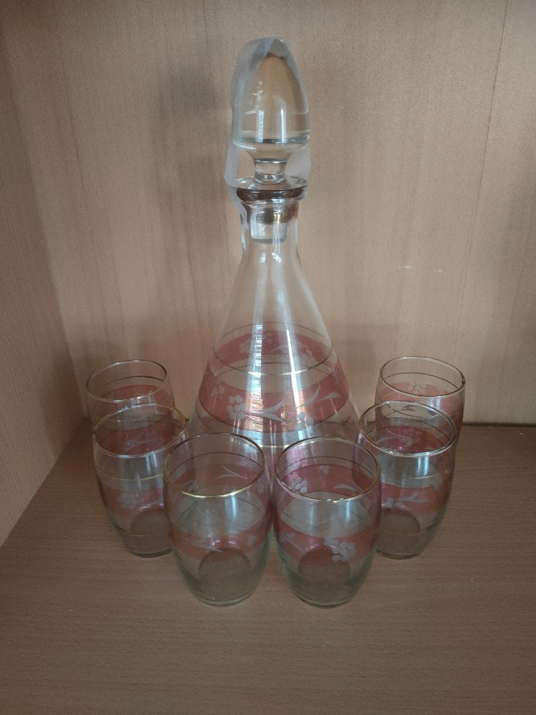 Karaf met 6 glazen, Ophalen