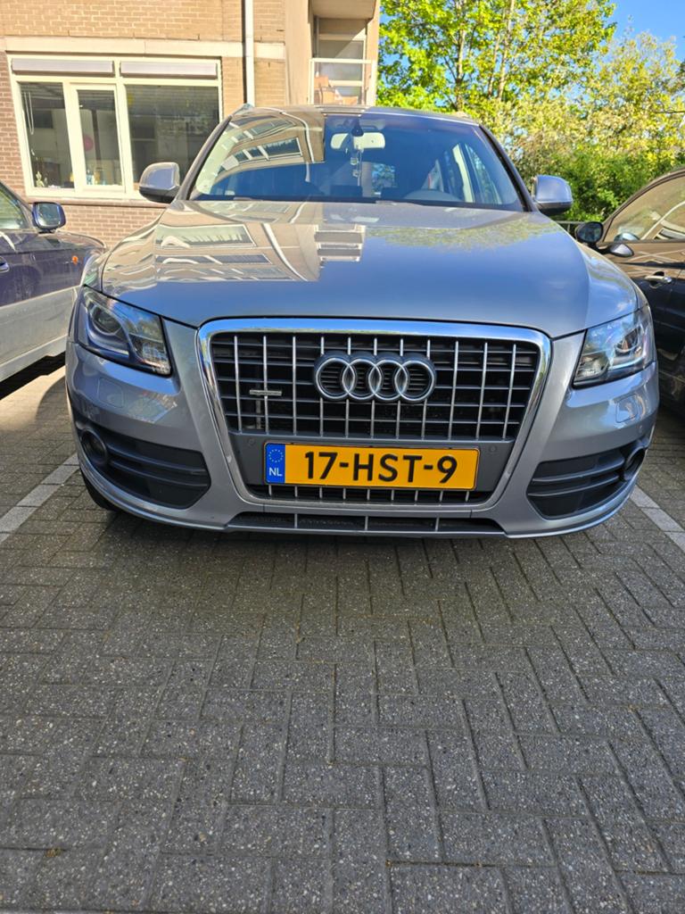 Audi Q5 2.0 TDI Quattro 2009 Grijs, 15 km/l, Zwart, Vierwielaandrijving, Particulier