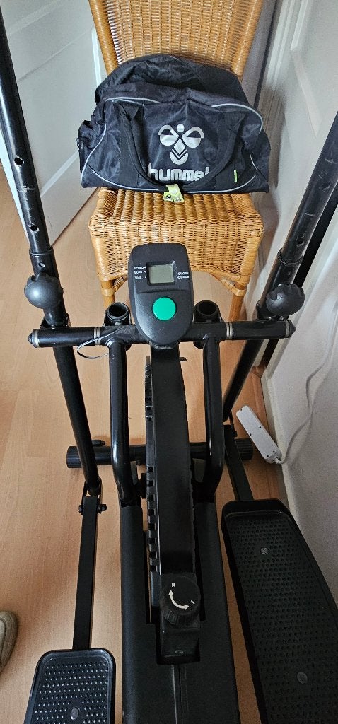 Te Koop, zeer goeduitziende, en goed werkende cross trainer, Ophalen, Benen, Zo goed als nieuw, Crosstrainer