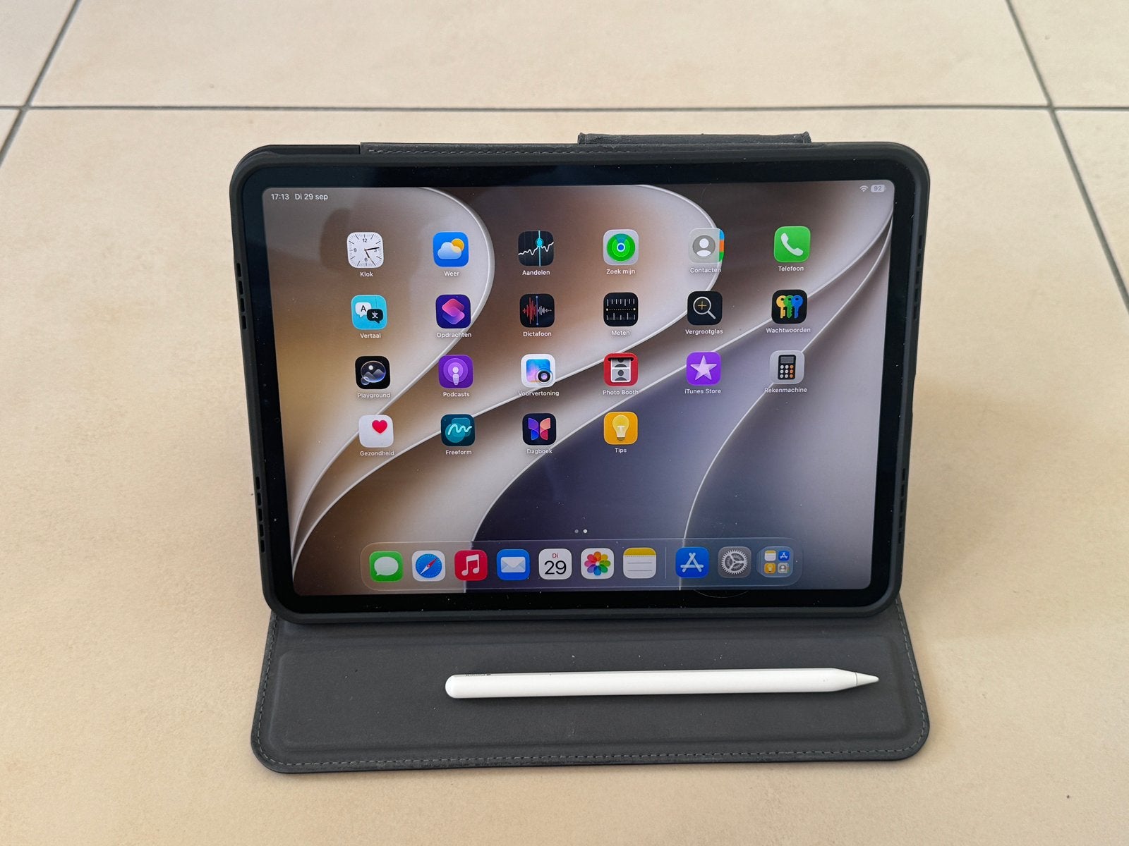 iPad Pro 2021 (M1, 256GB), Apple Pencil, Targus hoes, Ophalen, 11 inch, Zo goed als nieuw, Apple iPad Pro