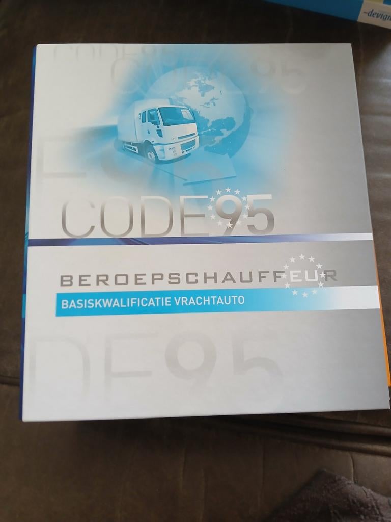 Theorie Leren Vrachtauto en Camper – Module 1, Boeken, Ophalen of Verzenden, Zo goed als nieuw, Overige niveaus, Nederlands