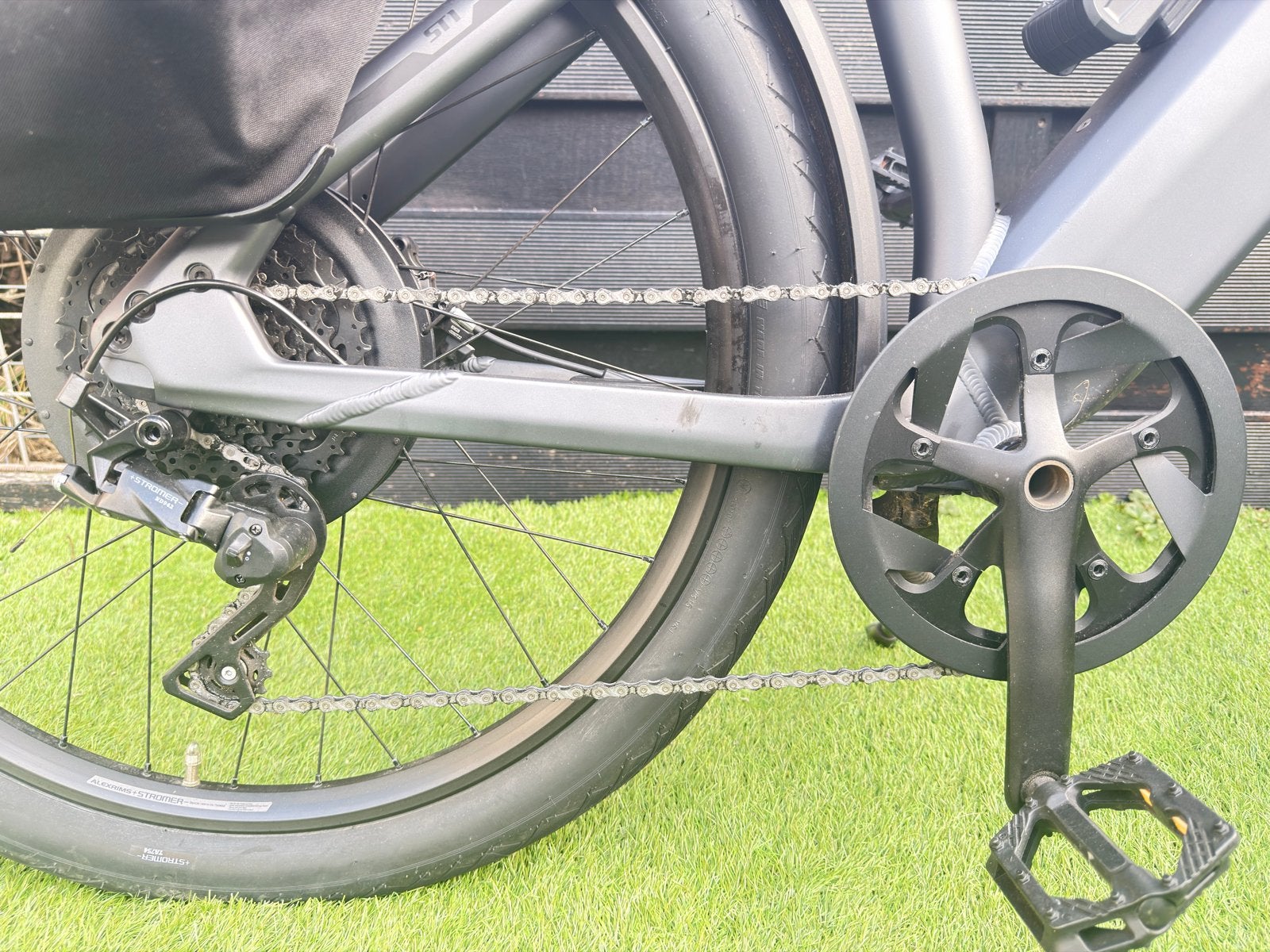Foto 4 van Stromer ST1 Sport Dark Grey - 983 Wh accu, incl. accessoires