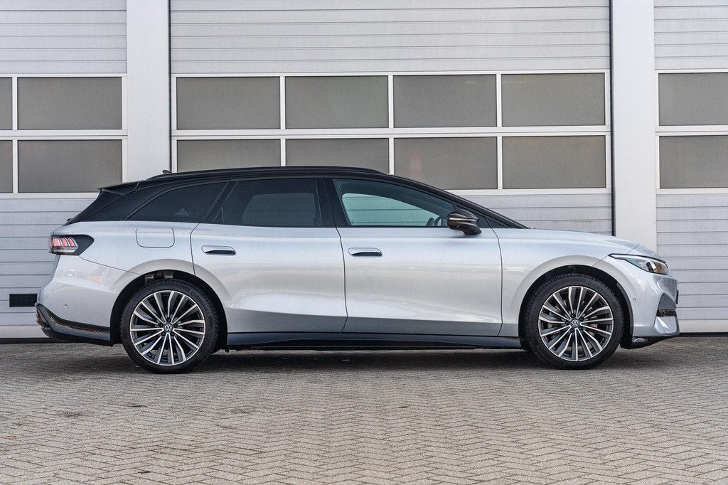 Volkswagen ID.7 Tourer 286pk Pro Limited Edition 77 kWh | Tr, Auto's, Volkswagen, Automaat, 12 maanden, Achterwielaandrijving