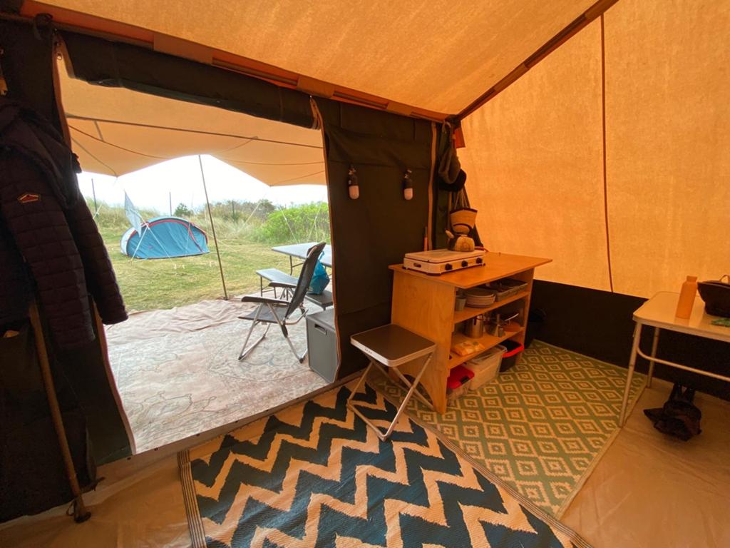 TE HUUR TENT op camping Stortemelk Vlieland, Ophalen, Gebruikt, Tot en met 6