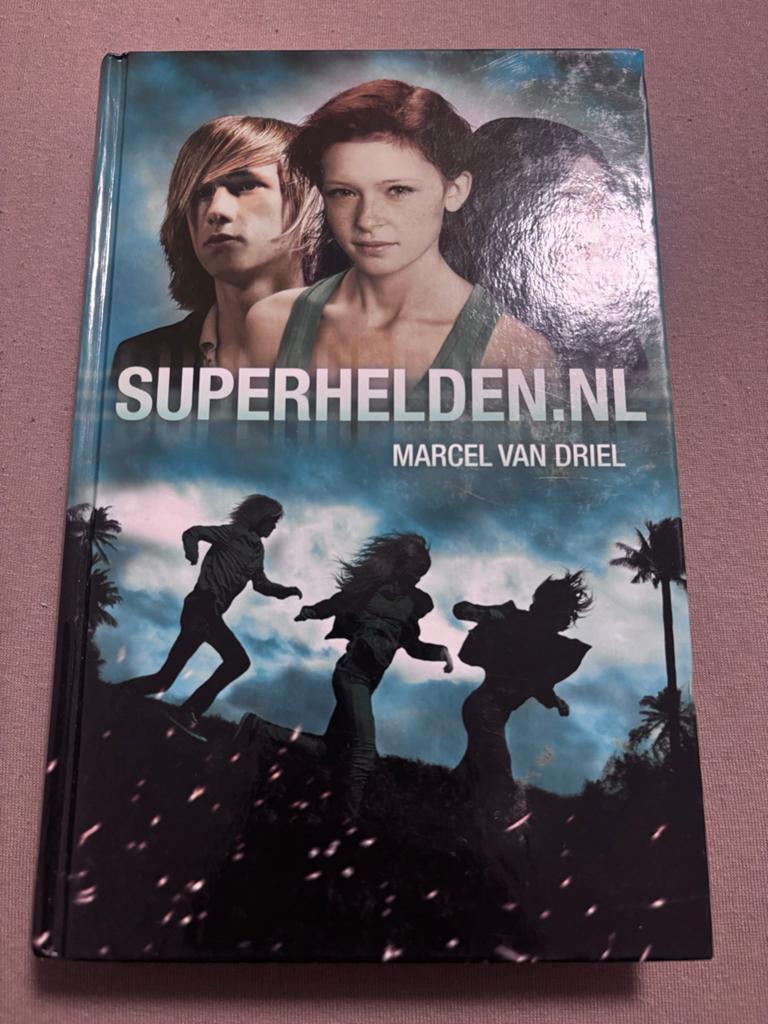 Marcel van Driel - Superhelden nl boek, Ophalen of Verzenden, Zo goed als nieuw, Marcel van Driel