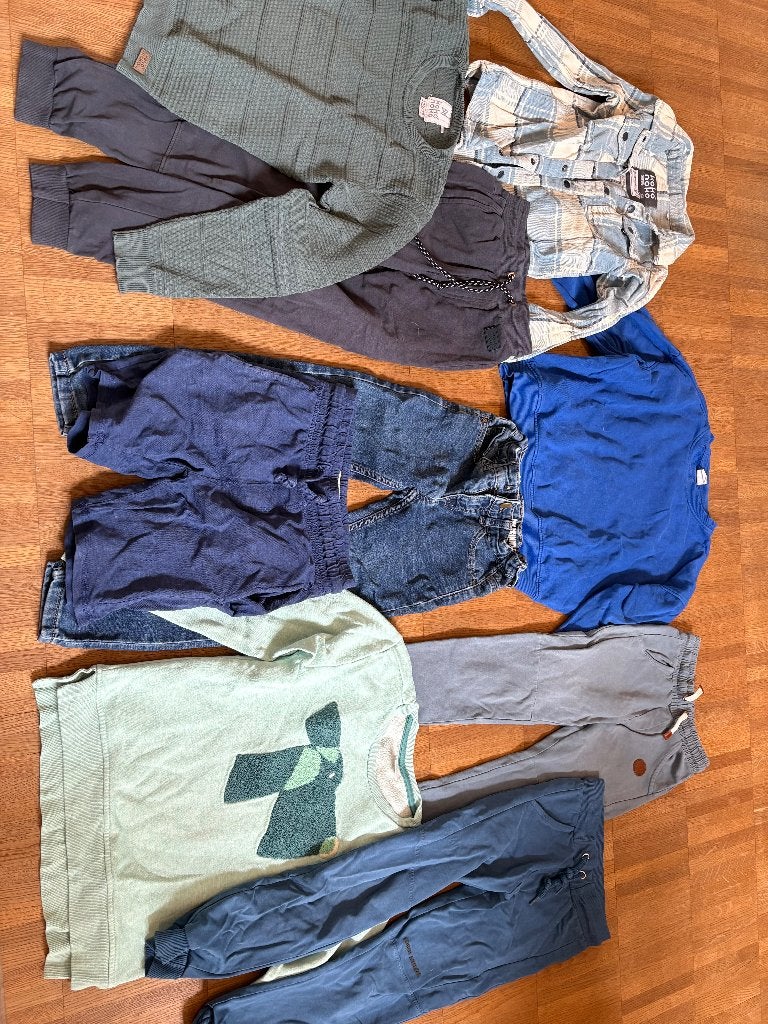 Kleding jongens maat 116- 122, Kinderen en Baby's, Kinderkleding | Maat 122, Ophalen of Verzenden, Zo goed als nieuw, Jongen, Trui of Vest