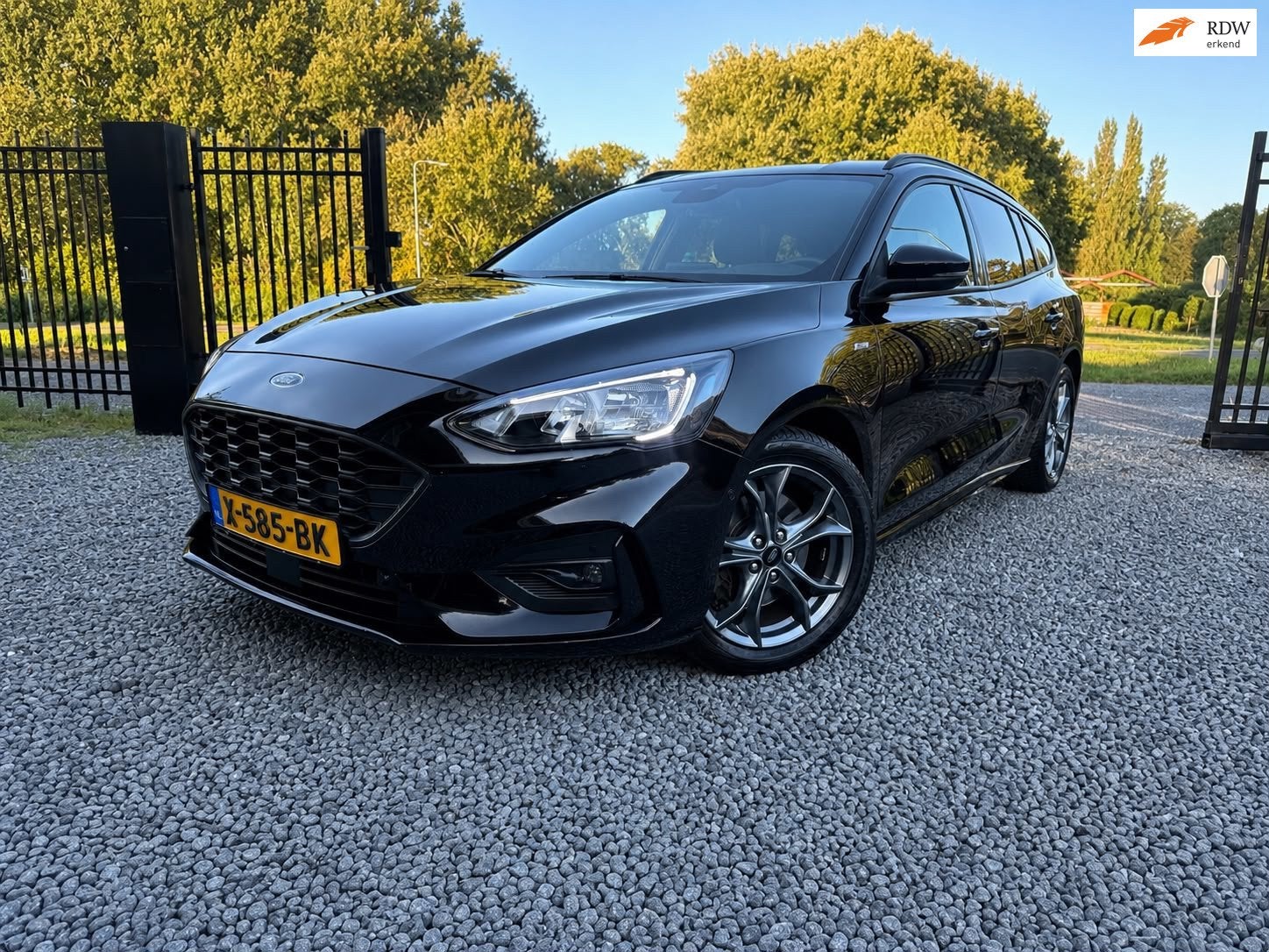 Ford Focus Wagon 1.0 EcoBoost Hybrid ST Line / Stoelverwarmi, Auto's, 125 pk, Gebruikt, Hybride Elektrisch/Benzine, Geïmporteerd