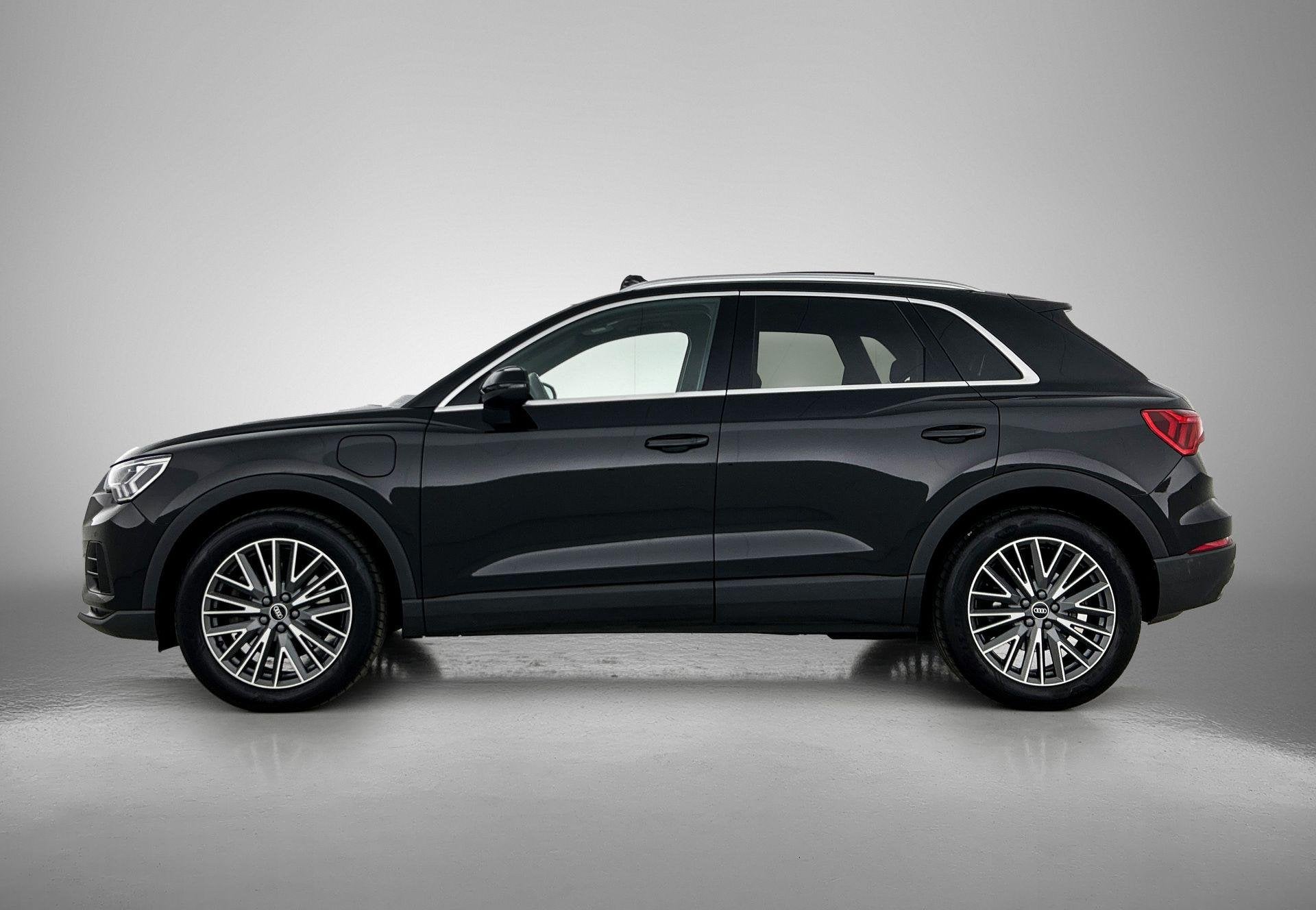 Audi Q3 45 TFSI e S edition | PANO SCHUIFDAK | NAVIGATIE | S, Auto's, 12 maanden, Gebruikt, Leder en Stof, Zwart