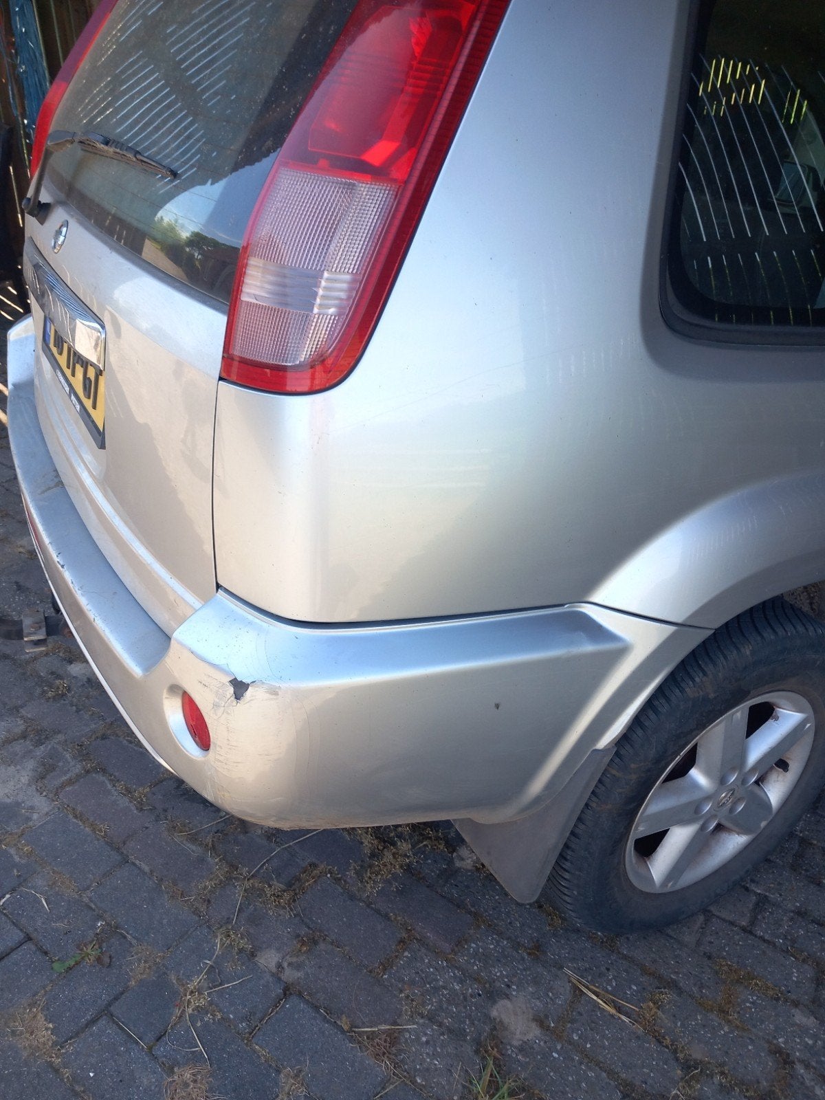 Gevraagd nissan xtrail achter bumper2006, Auto-onderdelen, Ophalen of Verzenden, Achter, Nissan, Bumper