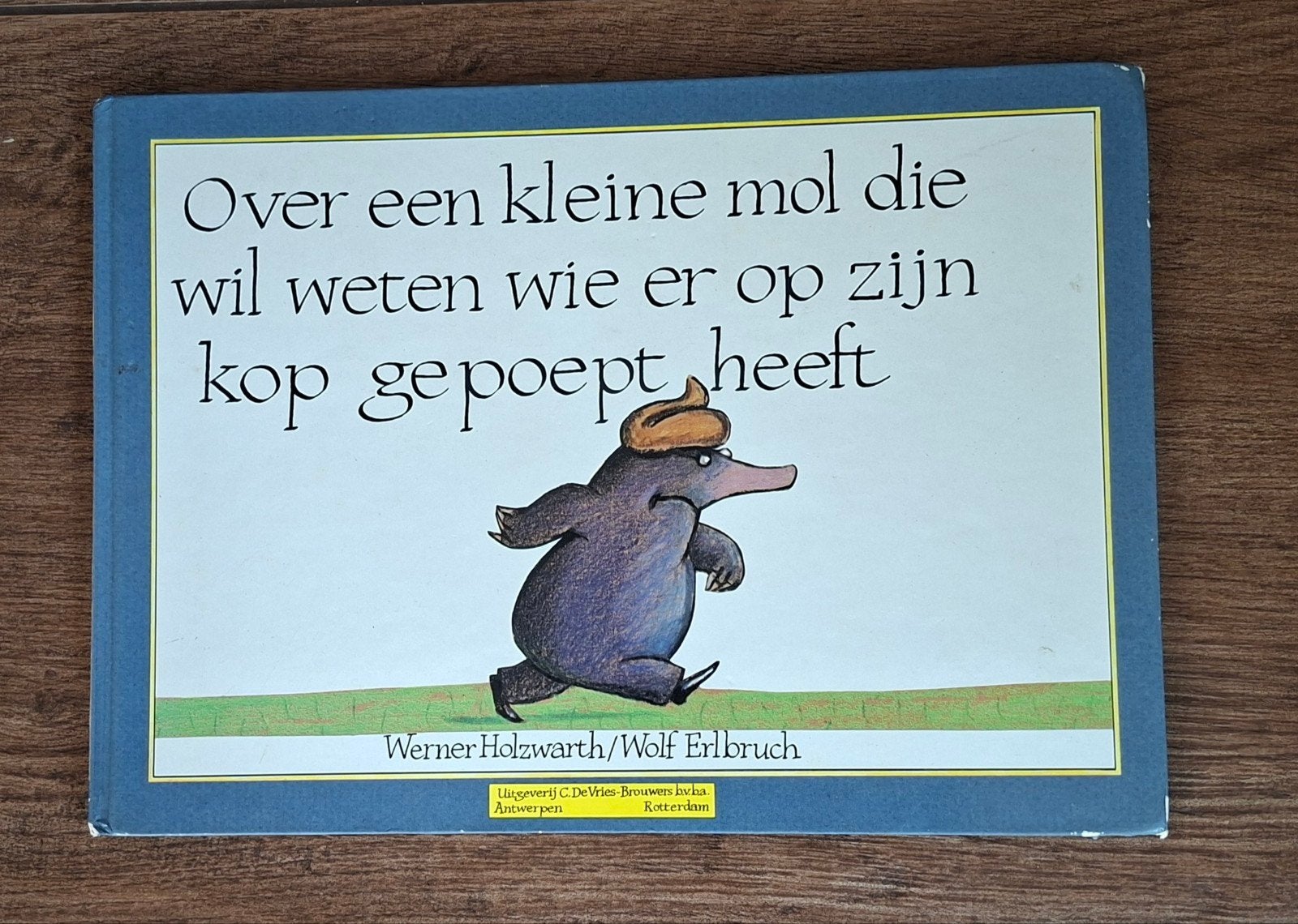 Mol die wil weten wie op kop gepoept heeft boek A4, Boeken, Ophalen of Verzenden, Gelezen