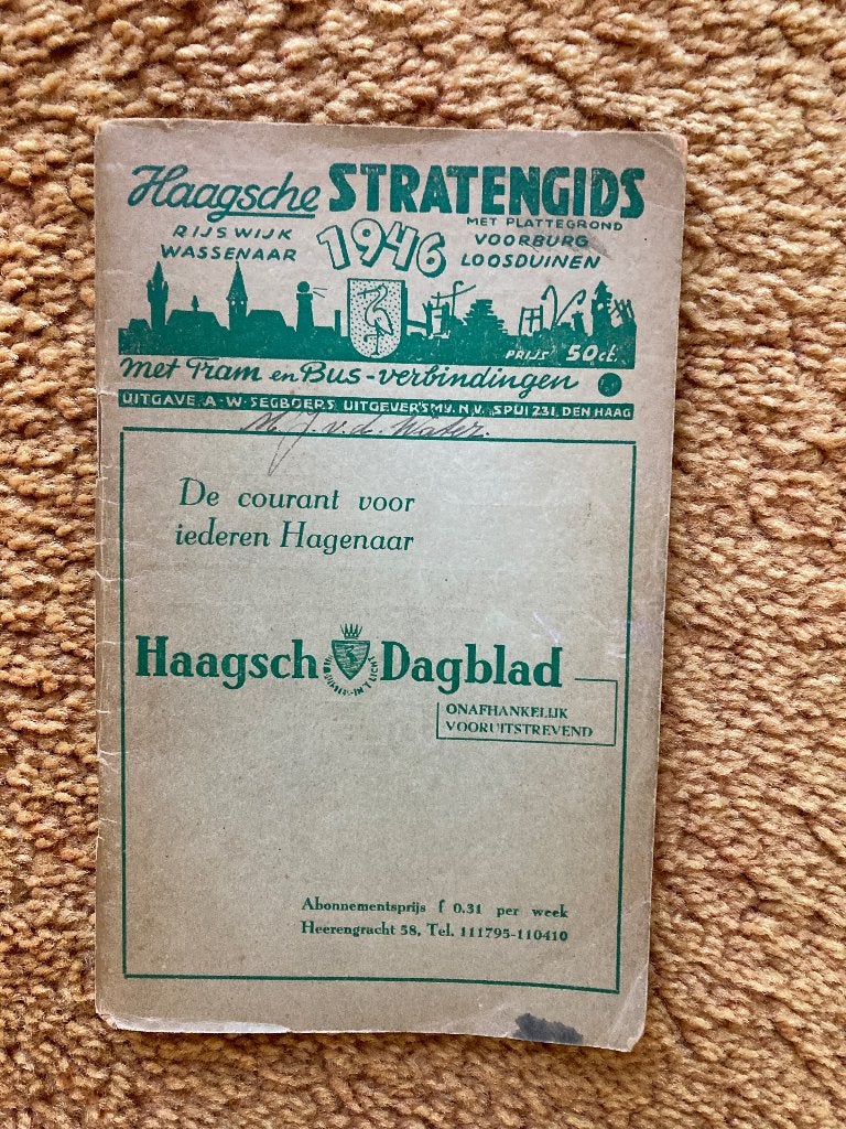 Haagsche stratengids 1946, Gelezen, Overige typen, Ophalen of Verzenden, 1800 tot 2000