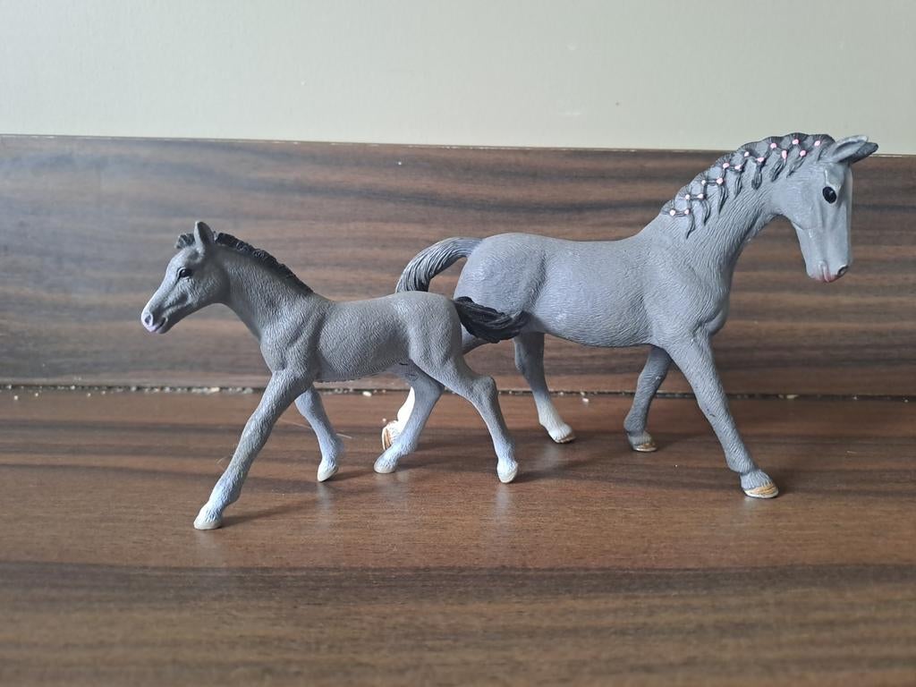 Schleich merrie met veulen, Ophalen of Verzenden, Zo goed als nieuw, Paard, Beeldje of Figuurtje