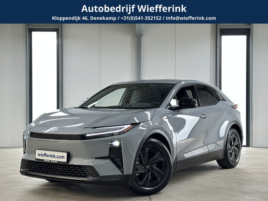 Toyota C-HR+ First Edition 77 kWh | Navi | Acc | Camera | el, Auto's, Toyota, 12 maanden, Stof, Gebruikt, SUV of Terreinwagen