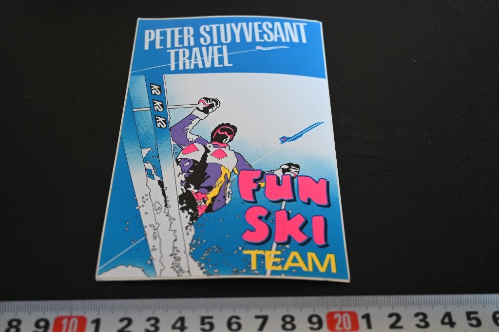 sticker PETER STUYVESANT Travel Fun Ski Team *, Ophalen of Verzenden, Zo goed als nieuw