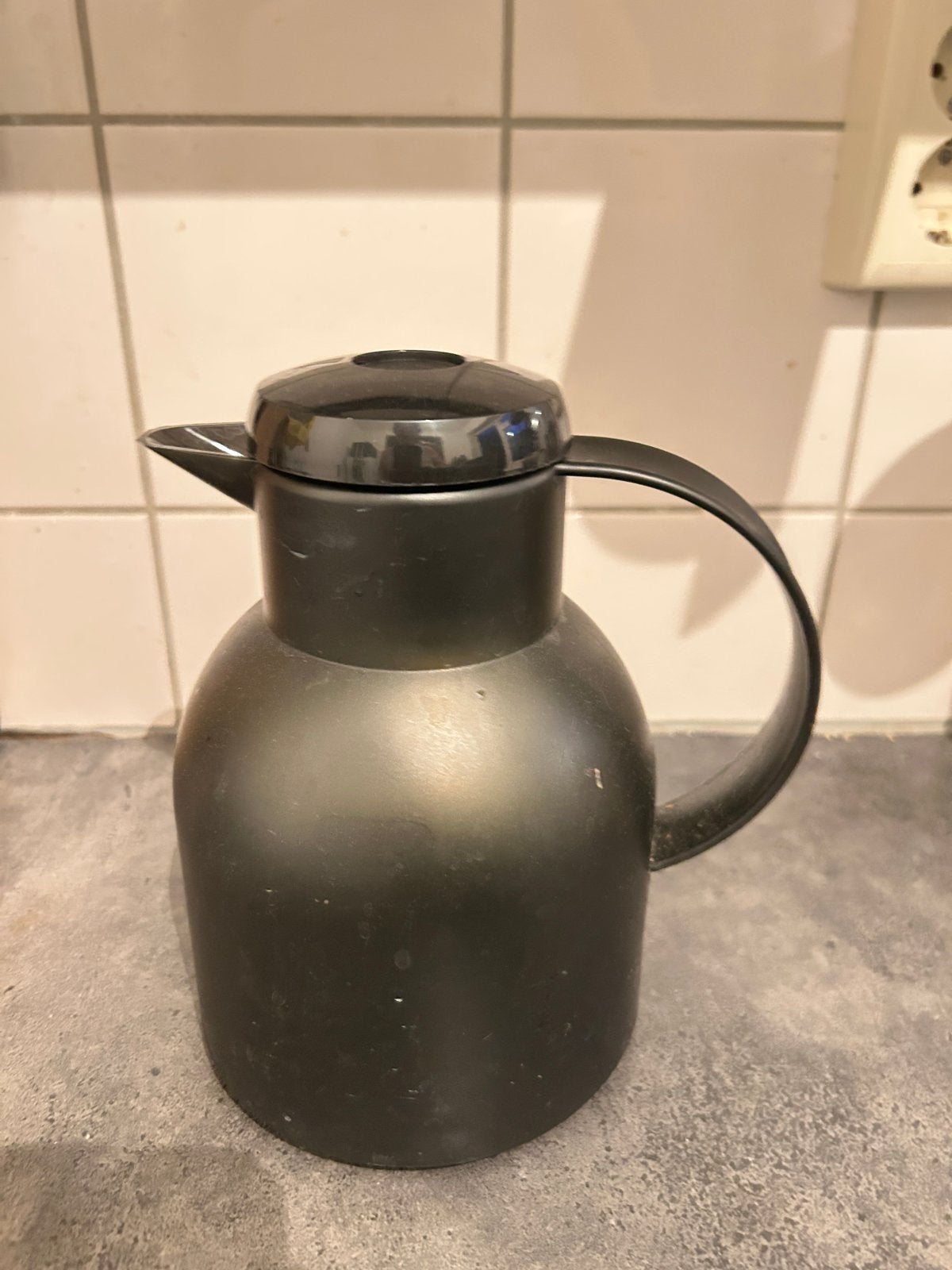 Zwarte Thermoskan - Houdt Drankjes Warm 1L, 1 tot 2 liter, Ophalen, Gebruikt