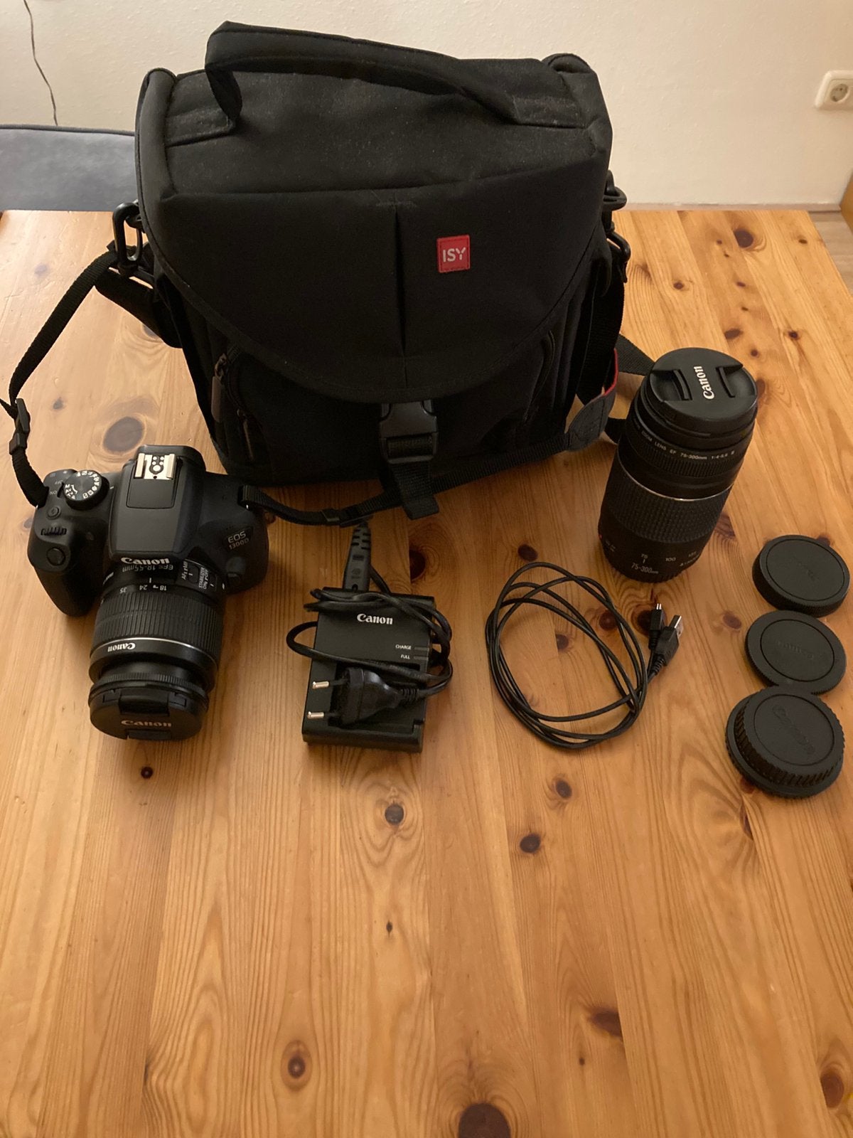 Canon EOS 1300D spiegelreflexcamera + 2 lenzen, Audio, Tv en Foto, Spiegelreflex, Canon, Accu, Ophalen of Verzenden