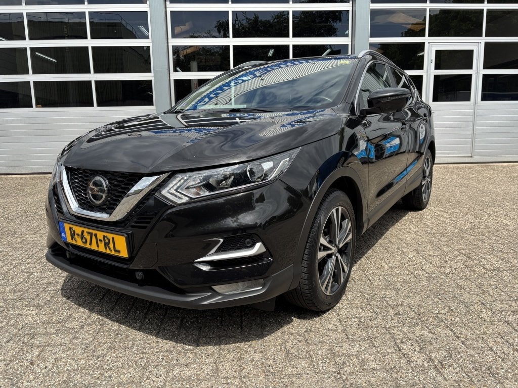 Nissan QASHQAI 1.3 DIG-T Design Ed Carplay/360Camera/Pano/Tr, Auto's, Gebruikt, Euro 6, Zwart, Bedrijf