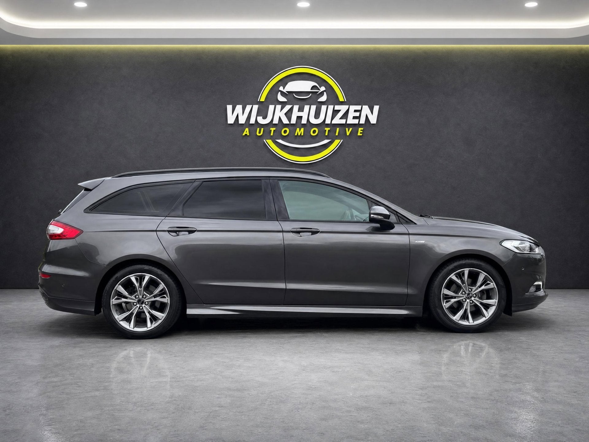 Ford Mondeo Wagon 1.5 ST Line met Led ! 161 PK ! 18 Inch ! N, Voorwielaandrijving, Stof, 4 cilinders, Origineel Nederlands