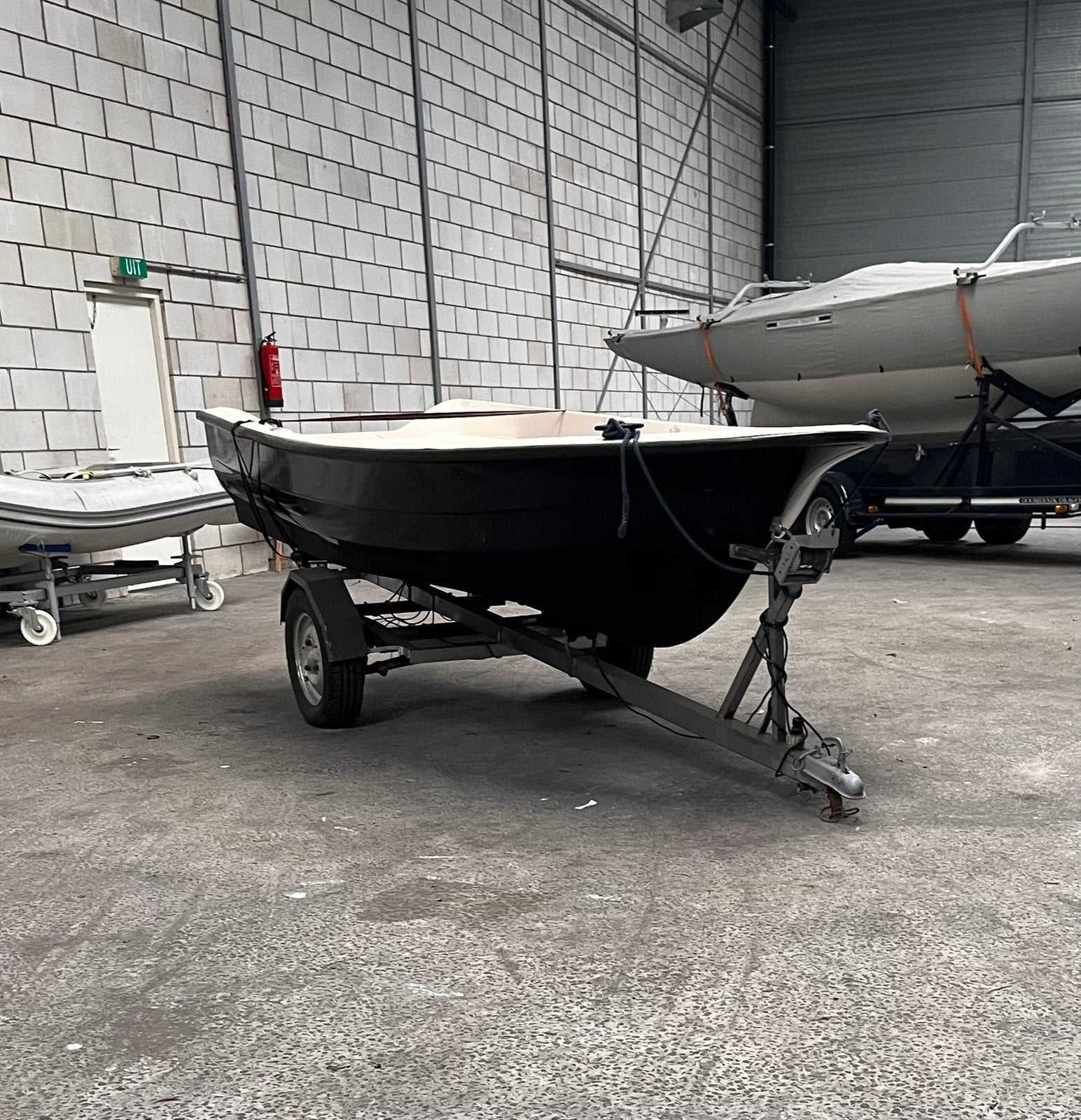 Elan 420 met 6 pk Yamaha en trailer, Ophalen, Gebruikt