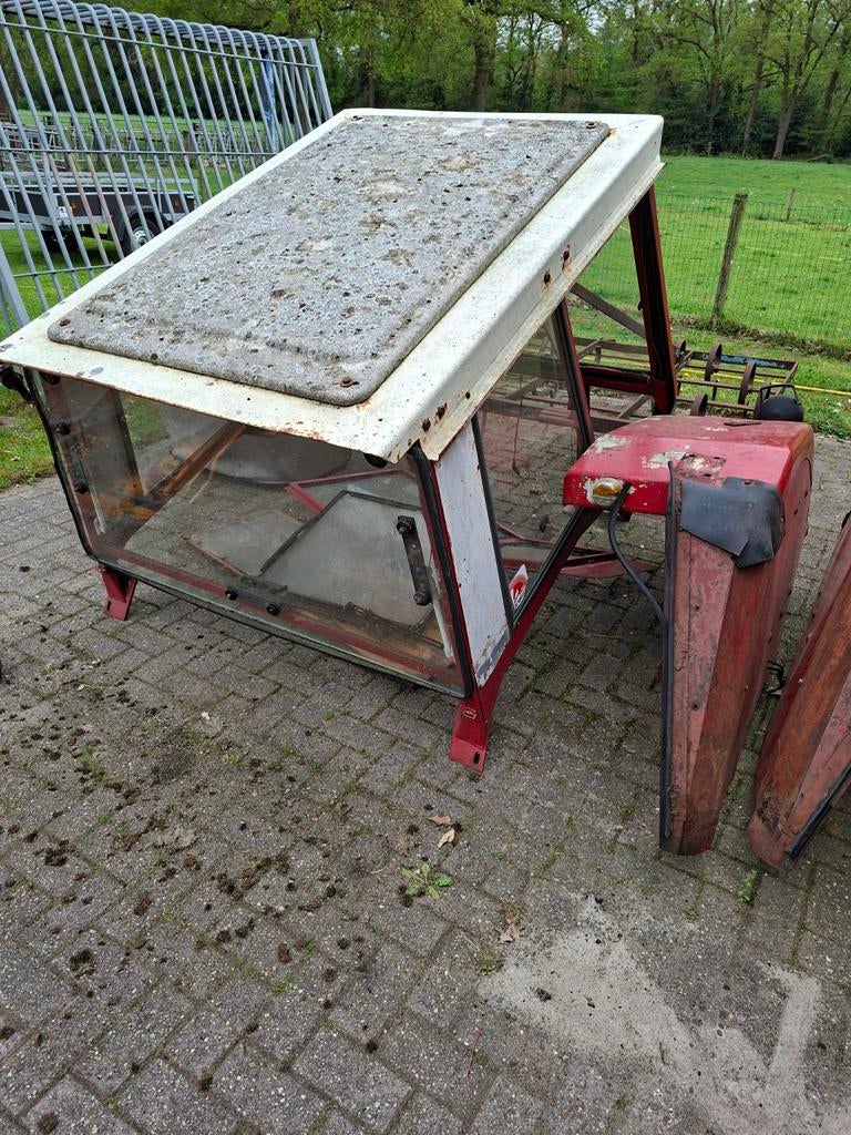 Cabine + spatborden international 644, Ophalen of Verzenden, Gebruikt, Overige typen